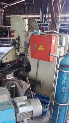 ขายครับขายเครื่องพับไต้หวัน มีดพับยาวประมาณ 1.5 m. แรงอัด 35 ตัน พับได้หนาประมาณ 4 mm.(มั่ง) ชัวร์ๆ ดูตามเพส เครื่องสวยๆ พร้อมใช้ 155000 บาท ยันเวลา 2 อาทิตย์ 0814583376 เอก ปทุม