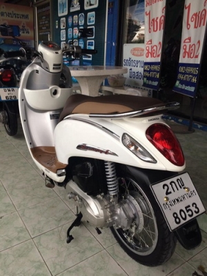 Honda Scoopy i ลาย คลาสสิค รถปี57 รถสวย หัวฉีดประหยัดน้ำมัน Honda Scoopy i ลาย คลาสสิค รถปี57 รถสวย หัวฉีดประหยัดน้ำมัน