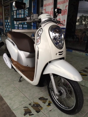 Honda Scoopy i ลาย คลาสสิค รถปี57 รถสวย หัวฉีดประหยัดน้ำมัน Honda Scoopy i ลาย คลาสสิค รถปี57 รถสวย หัวฉีดประหยัดน้ำมัน