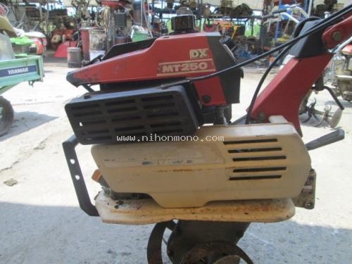 NEW เครื่องพรวนดิน YANMAR MT250 รหัสสินค้า : 80903846 www.nihonmono.com NEW เครื่องพรวนดิน YANMAR MT250 รหัสสินค้า : 80903846 www.nihonmono.com