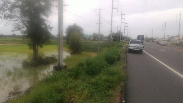 ขายทีนามีโฉนด 15 ไร่ละ   1,200,000บาท  งดต่อลองคับ   ติดถนน 226เส้น ส้มป่อยน้อย- ศรีสะเกษ    ต่อทีเบอร์ 098 668-3479  094 283-9369 สิทธิ์