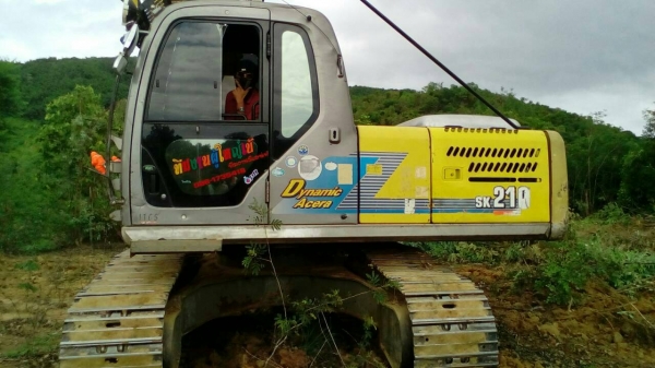 รถแบคโฮ