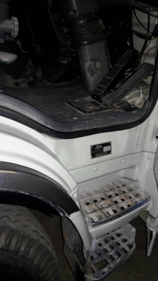 หกล้อเครน FF3H 195 แรง ยาว 7.20 เมตร เครน 3.5 ตัน  4 ปอก ท้องวี รถสวยมาก k.อู้ด 081-1597055,k.อิ้ง081-1597055