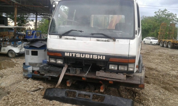 ขายหัวเก๋งรถบรรทุก  6 ล้อ , 10 ล้อ ยี่ห้อ MITSUBISHI FUSO ราคา 65,000 บาท