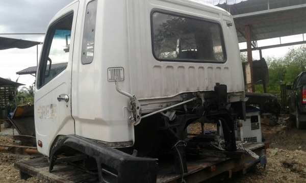 ขายหัวเก๋งรถบรรทุก  6 ล้อ , 10 ล้อ ยี่ห้อ MITSUBISHI FUSO ราคา 65,000 บาท