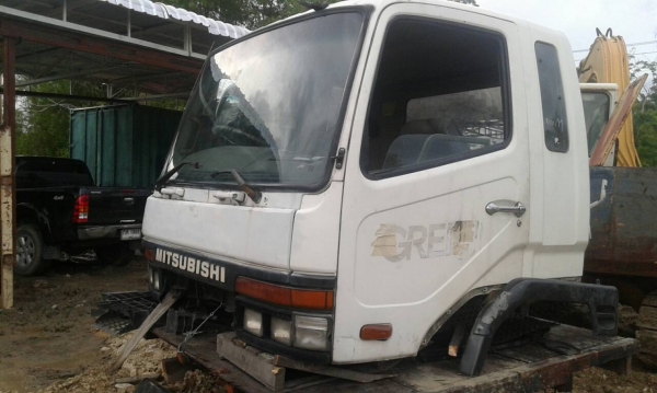 ขายหัวเก๋งรถบรรทุก  6 ล้อ , 10 ล้อ ยี่ห้อ MITSUBISHI FUSO ราคา 65,000 บาท