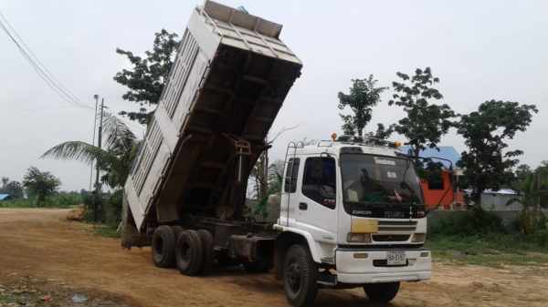 รถบรรทุกพ่วงนี้ ปิดการขายแล้วคับ