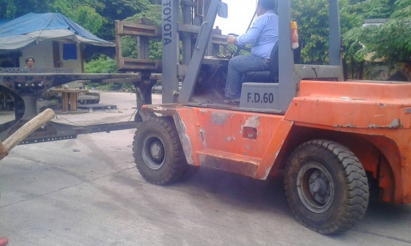 ต้องการขายรถโฟ๊คลิ๊ฟโตโยต้ารุ่นfd60ขนาด6ตันสภาพพร้อมใช้สนใจติดต่อด่วนเจ้าของขายเอง