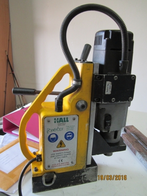 เครื่องเจาะสว่านฐานแม่เหล็ก Jet Broach เครื่องเจาะสว่านฐานแม่เหล็ก Jet Broach