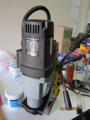 เครื่องเจาะสว่านฐานแม่เหล็ก Jet Broach เครื่องเจาะสว่านฐานแม่เหล็ก Jet Broach