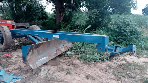 ขายผานลากปรับพื้นที่ พึ่งต่อมาใหม่ ใช้งานน้อย ใบเกดกว้าง 3.20 ม.หรือประมาน 11 ฟุต