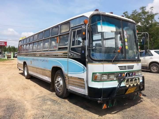 ขายรถบัส ยาว10เมตร 38ที่นั่ง เครื่อง260แรง EK100 พ.เพาเวอร์ เบรกจิ๊ฟฟี่ ภายในสวย ยางดี ระบบพัดลม เครื่องเสียงชุดใหญ่ เอกสารพร้อมโอน ราคา350,000 สนใจโทร 090-8588220คุณนะ 093-3258446คุณบิว หรือเข้าดูสินค้าอื่นๆได้ที่ www.narong2truck.com หรือ www.truck.in.t