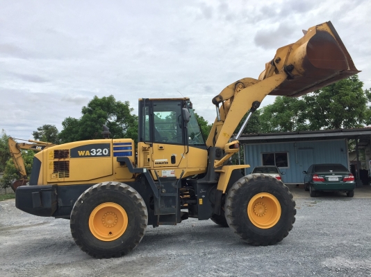 KOMATSU WA320-5 เก่าญี่ปุ่น สภาพสวยใช้น้อย 6,000ชั่วโมงโทร.086-303-9797