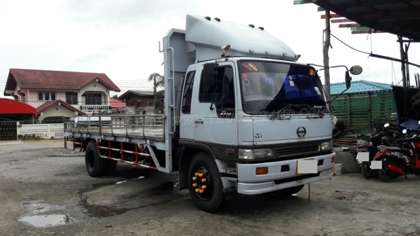 รถบรรทุก 6 ล้อพื้นเรียบ HINO  รุ่น  FF1JMKA  เครื่อง  210 แรงม้า