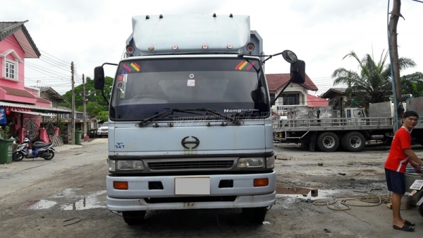 รถบรรทุก 6 ล้อพื้นเรียบ HINO  รุ่น  FF1JMKA  เครื่อง  210 แรงม้า