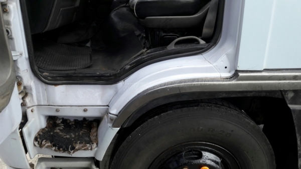 รถบรรทุก 6 ล้อพื้นเรียบ HINO  รุ่น  FF1JMKA  เครื่อง  210 แรงม้า