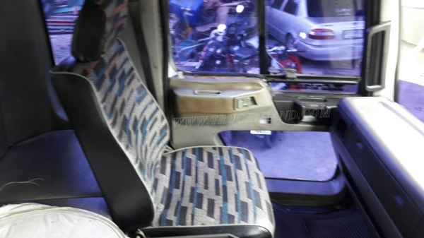 รถบรรทุก 6 ล้อพื้นเรียบ HINO  รุ่น  FF1JMKA  เครื่อง  210 แรงม้า