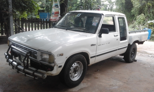 TOYOTA LN40 แคป ปี2527