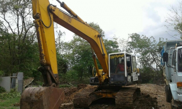 รถแบคโฮ รถแบคโฮ