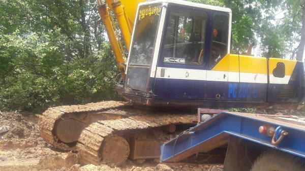 รถแบคโฮ