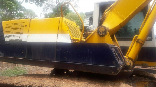 รถแบคโฮ รถแบคโฮ