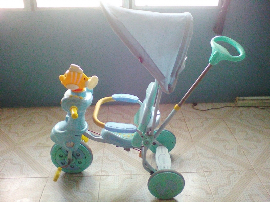 สามล้อป้อนข้าวเด็ก Camera Baby