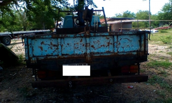 รถบรรทุกติดเครน ยี่ห้อ ISUZU  ติดเครน TADANO รุ่น KS22  110 แรงม้า  ปีจดทะเบียน 2524