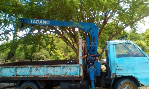 รถบรรทุกติดเครน ยี่ห้อ ISUZU  ติดเครน TADANO รุ่น KS22  110 แรงม้า  ปีจดทะเบียน 2524