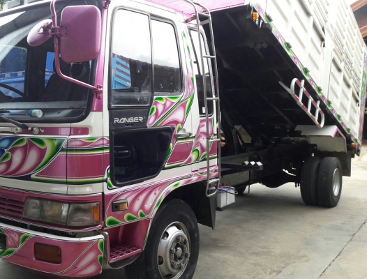 ลูกค้าจองแล้ว ครับ หกล้อ ฮีโน่ FD2H HO7D195 ดั้มเกษตรยาว5.30ม สภาพดีสวยๆพร้อมใช้ หัวบางเดิมๆสีสวยกริ๊ปพายในครบ แอร์เย็นๆ เล่มทะเบียนพร้อมโอน