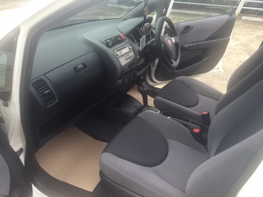 ขายรถ Honda jazz ปี 2006