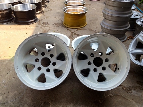 ขายล้อ ENKEI ขอบ 15x8.5 ออฟ-20 ใส่ 6 รู ลายบิด ออฟลึก สีขาว *6500 บาทครับ