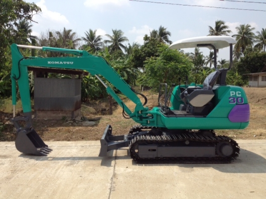 มาใหม่!! รถขุด KOMATSU PC30-7E ทำสีใหม่ นำเข้า มือสองจากญี่ปุ่นแท้ๆ