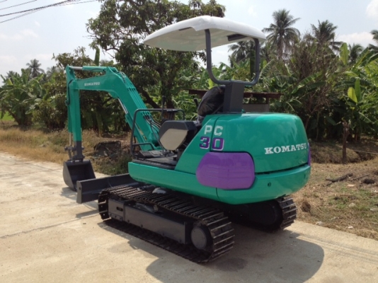 มาใหม่!! รถขุด KOMATSU PC30-7E ทำสีใหม่ นำเข้า มือสองจากญี่ปุ่นแท้ๆ
