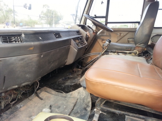 ขายด่วน MITSUBISHI FN527MTF1400 สองเพลาดั้มสภาพพร้อมใช้ โทร 0801515451 0811838154