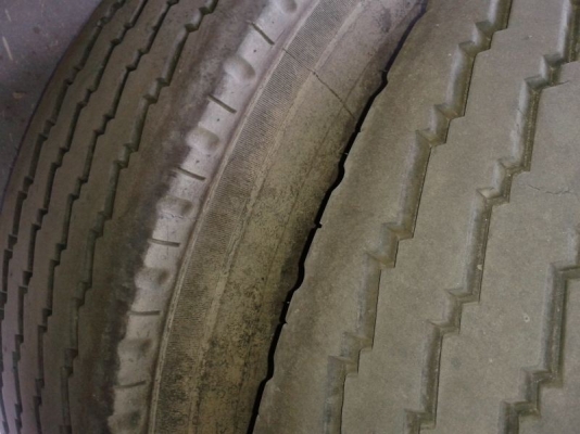 ขาย FUSO  TD4852  ติด TURBO ลากคัสซี คันที่ 15