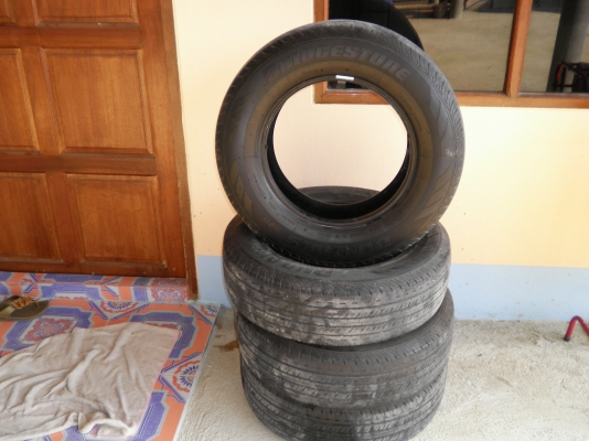 ยางดอกเยอะ 205/70/15 1ชุด