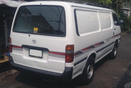 ขายรถตู้ทึบTOYOTA HIACE 3.0 ปี01