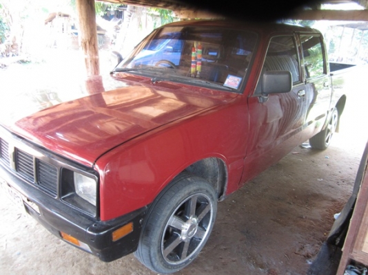 ขาย ISUZU KB 4ประตู เครื่องมังกรทอง