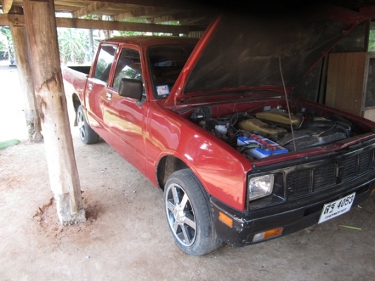 ขาย ISUZU KB 4ประตู เครื่องมังกรทอง