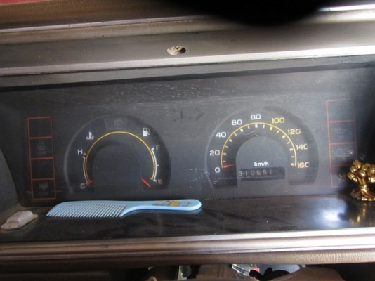 ขาย ISUZU KB 4ประตู เครื่องมังกรทอง