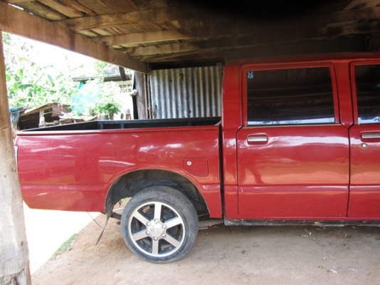 ขาย ISUZU KB 4ประตู เครื่องมังกรทอง