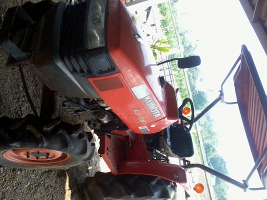 คูโบต้า 2เพลา34 แรง โฟวิน ตัวแรก มีแต่ตัวรถมีดหน้ามีดหลังไม่มี  เอกวารใบแจ้งจำหน่าย เครื่องดียางระบบซินเกียร์ดี ขาย 235000