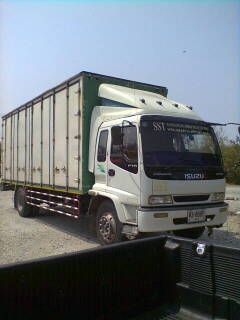 ขายด่วนรถบรรทุก6ล้อ ISUZU DECA URO2ปี47ตู้แห้ง10บานไม่มีเสากลาง ยาว7.20เมตร