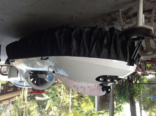 เรือสะเทิ้นน้ำสะเทิิ้นบก