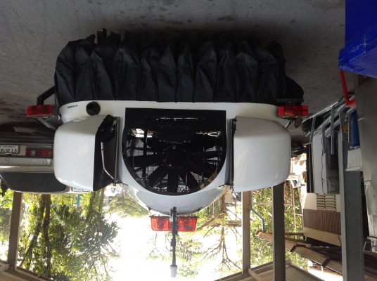 เรือสะเทิ้นน้ำสะเทิิ้นบก