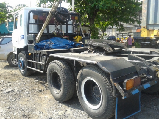 ขายรถ NISSAN UD  หัวลากน้ำมัน เครื่อง 290 แรงม้า
