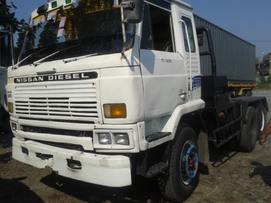ขายรถ NISSAN UD  หัวลากน้ำมัน เครื่อง 290 แรงม้า
