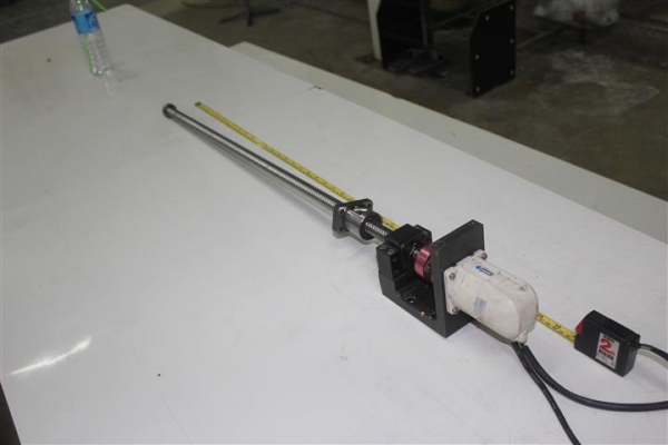 ขายบอลสกรู+motor  3000 พร้อมส่งครับ