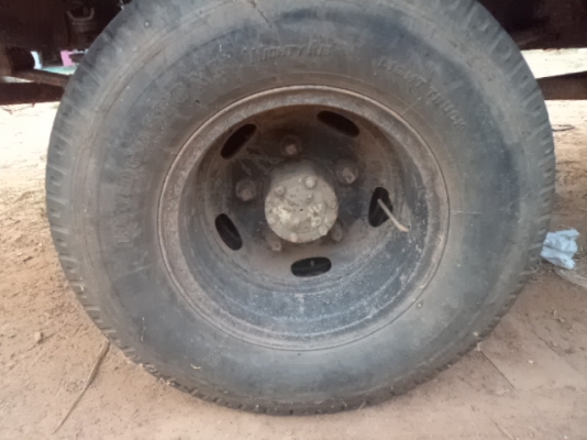 ขายรถอีซูซุ6ล้อKS21 รุ่นยกหัวได้คับ สภาพดีราคาถูกๆพร้อมใช้งานคับ