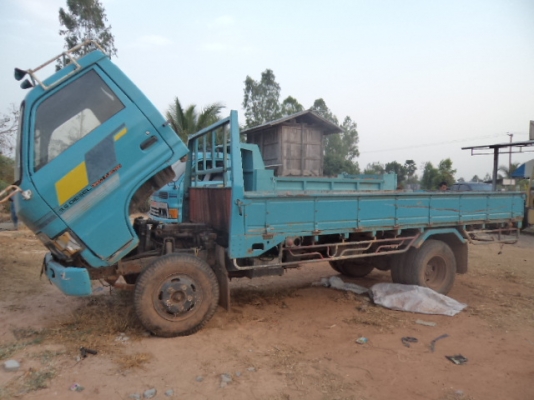 ขายรถอีซูซุ6ล้อKS21 รุ่นยกหัวได้คับ สภาพดีราคาถูกๆพร้อมใช้งานคับ